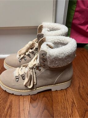 Cozy Beige Sherpa-Lined Lace-Up Boots